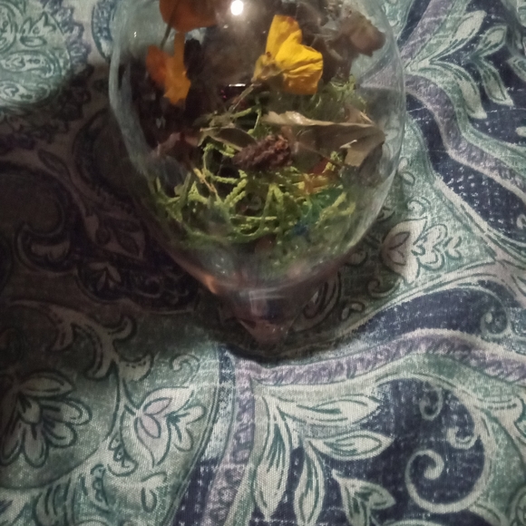 Teardrop shaped angel orb - Picture 2 of 6